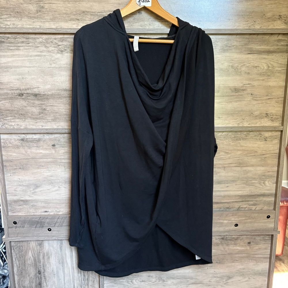 Athleta L Black Oversized Hoodie Sweatshirt Sweater Thumb Holes Preppy Sporty